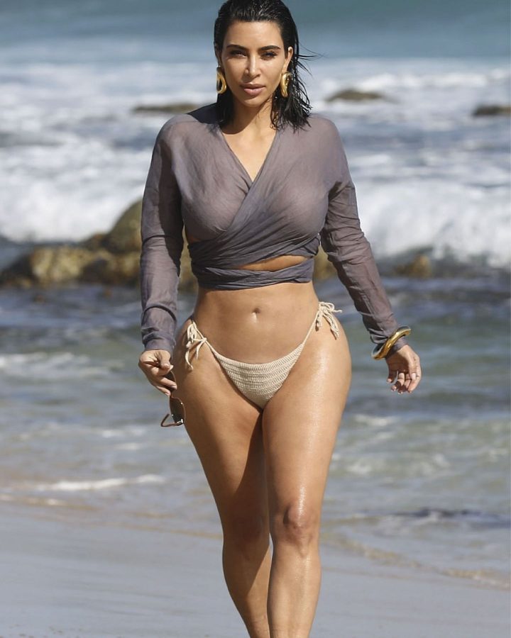 celebrities with an hourglass body shape