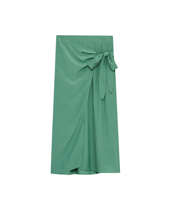 falda verde pareo