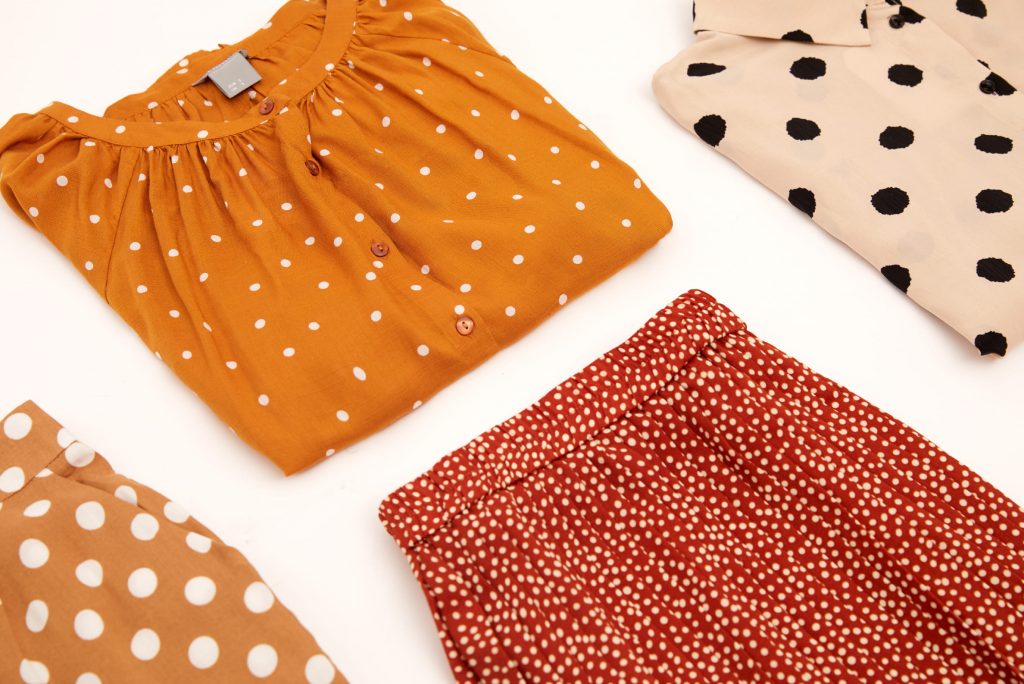 11 Amazing Polka Dot Shirt Outfit Ideas